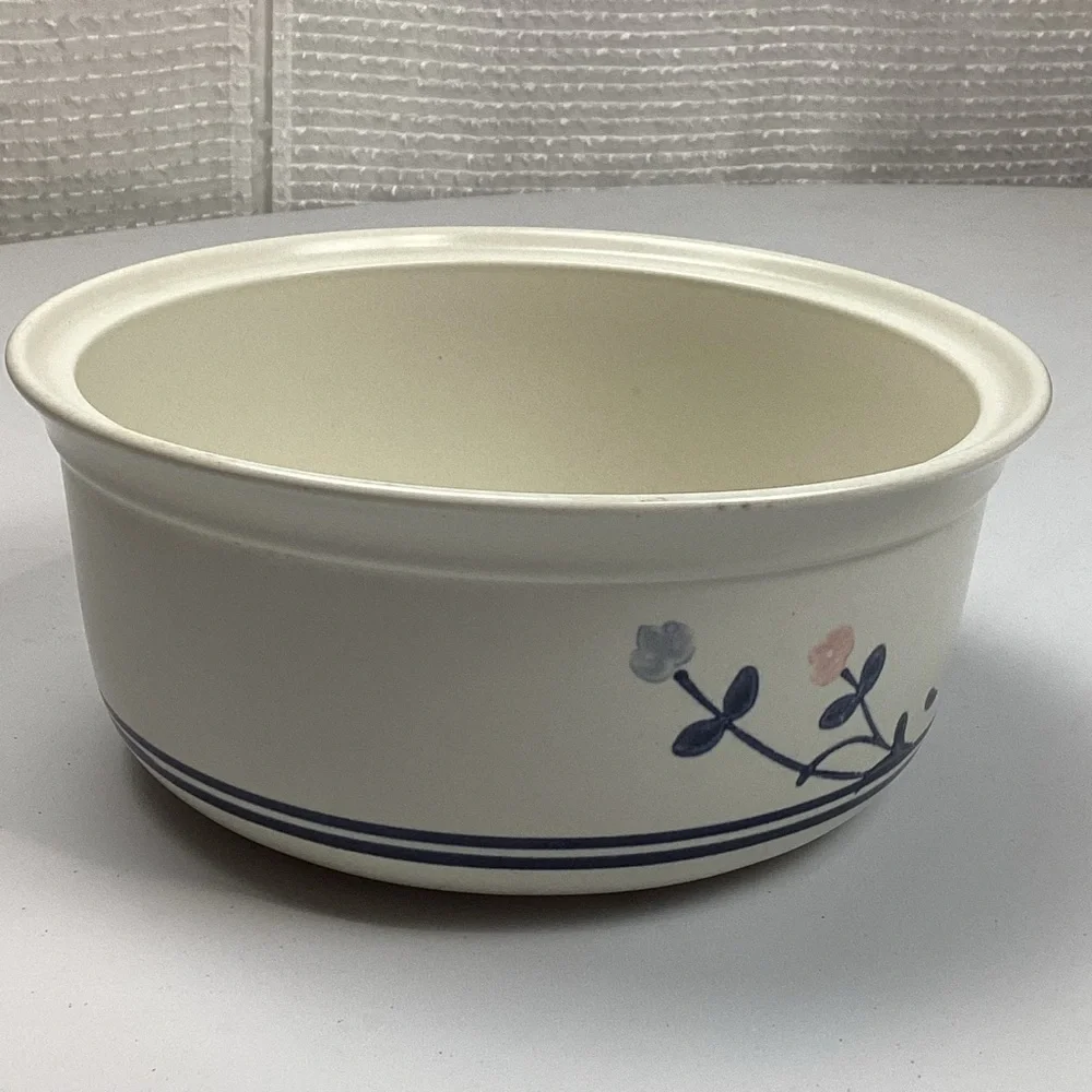 Vintage Pfaltzgraff 2 Quart Stoneware Casserole Dish